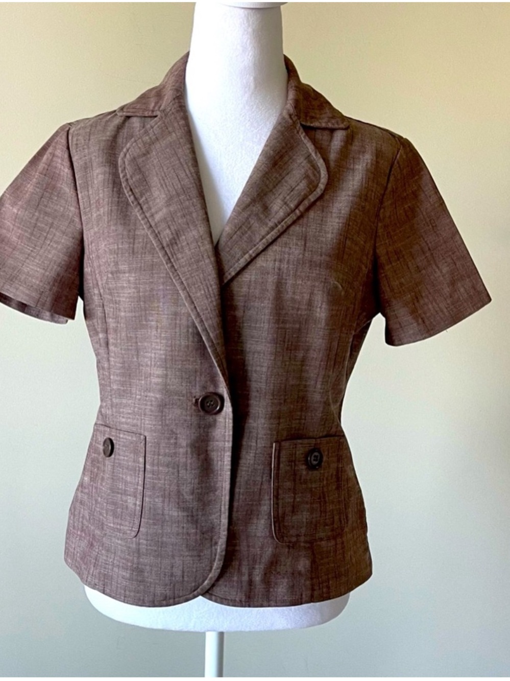 Harve Benard Women’s Brown Short-Sleeve Women's Blazer Jacket EUC Size Small